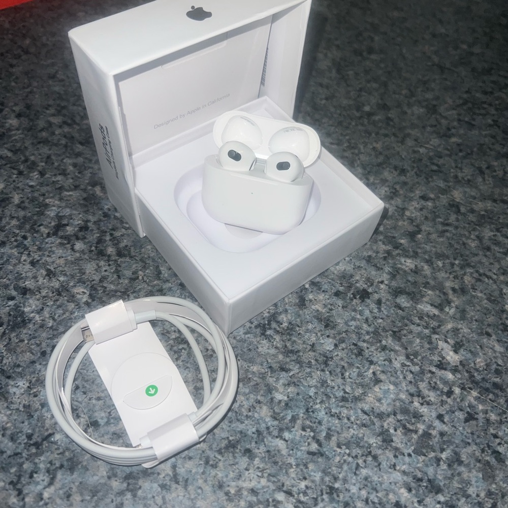 AirPods Gen 3